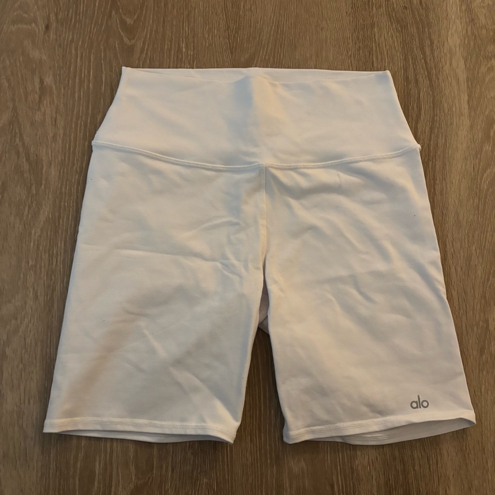 ALO Yoga Women's White Bike Shorts